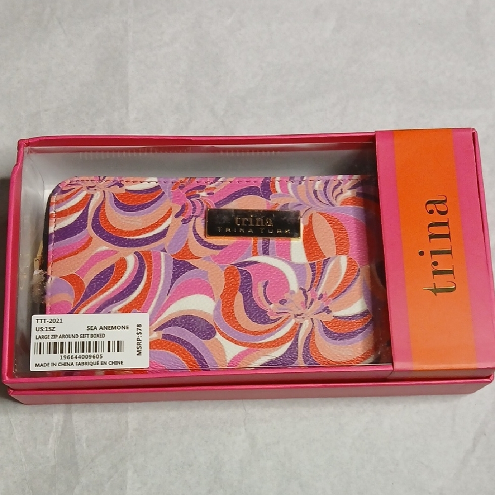 Trina Turk Sea Anemone Pattern Zipper Clutch Wallet -New